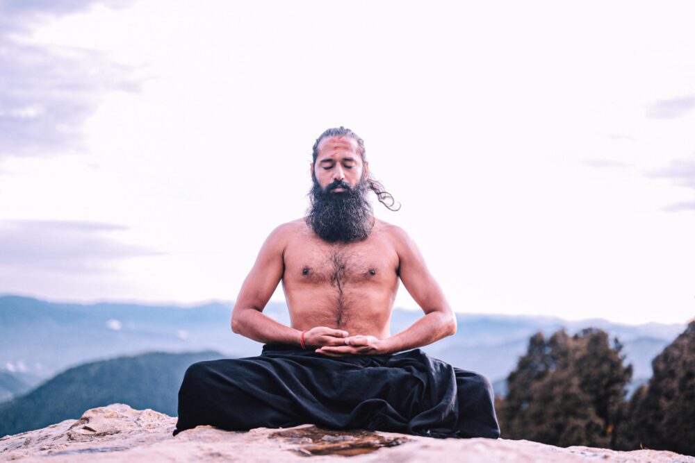 Top 10 effective Yoga poses for weight loss : Himalayan Siddhaa Akshar